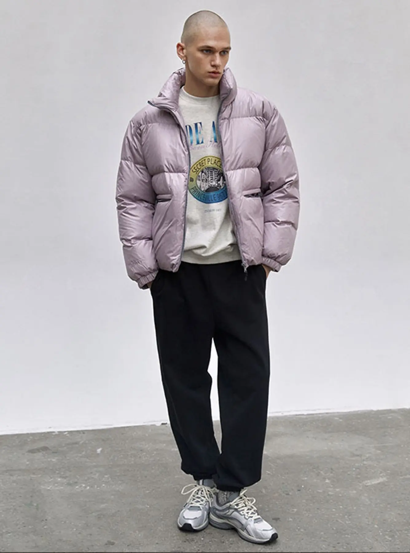 (MAN) Jogger Pants in Black