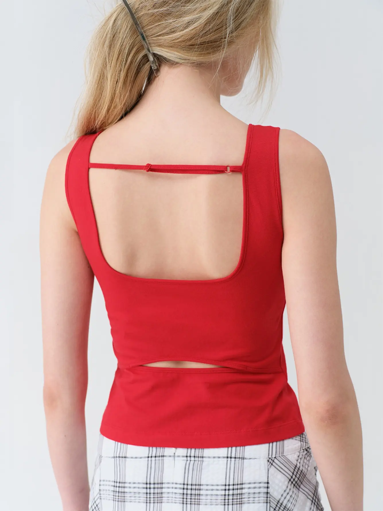 RAIVE — Back Slit Sleeveless Top