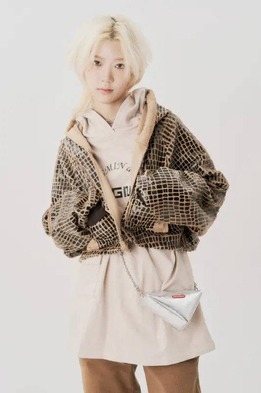 Shiny Leopard Print Cropped Hooded Jacket
