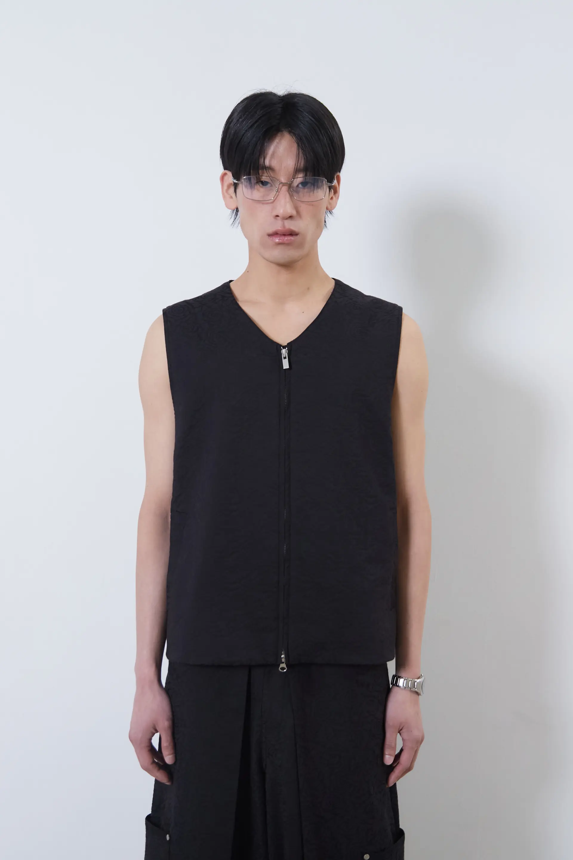 Flower Jacquard Belted Vest (Black, Men)