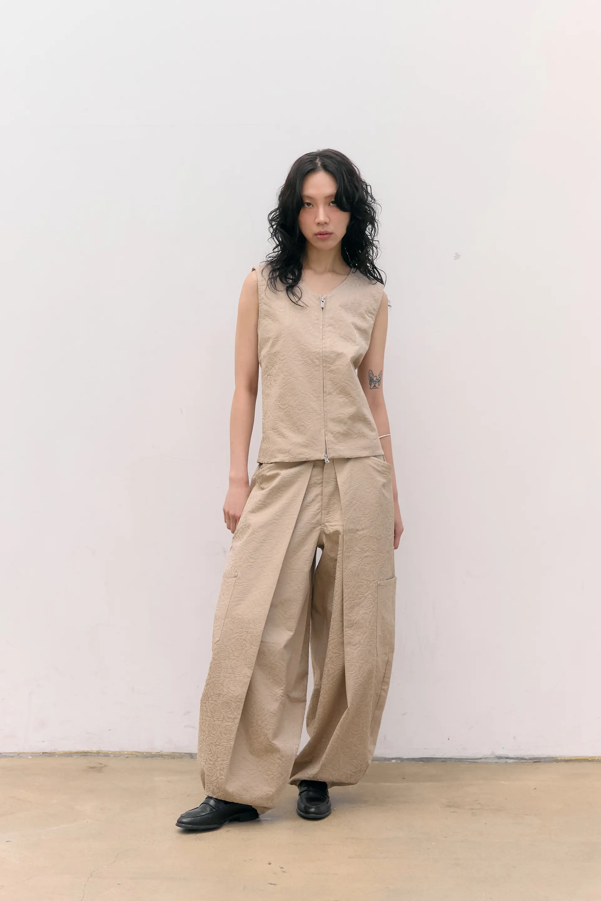 Flower Jacquard Balloon Pants (Beige)
