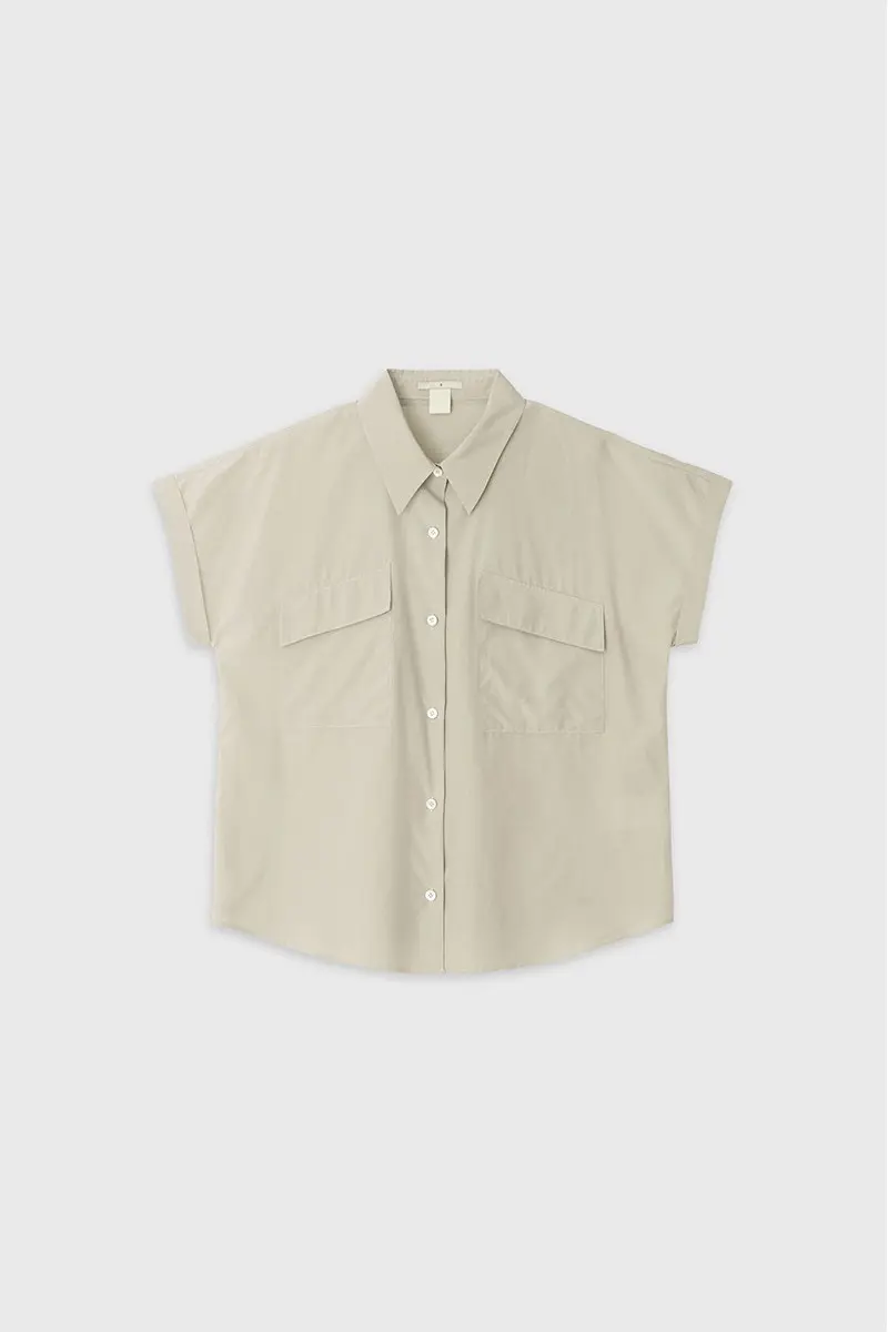 Sleeveless Pocket Shirt (Beige)