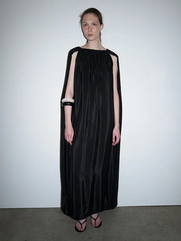 Cape Dress (Black)