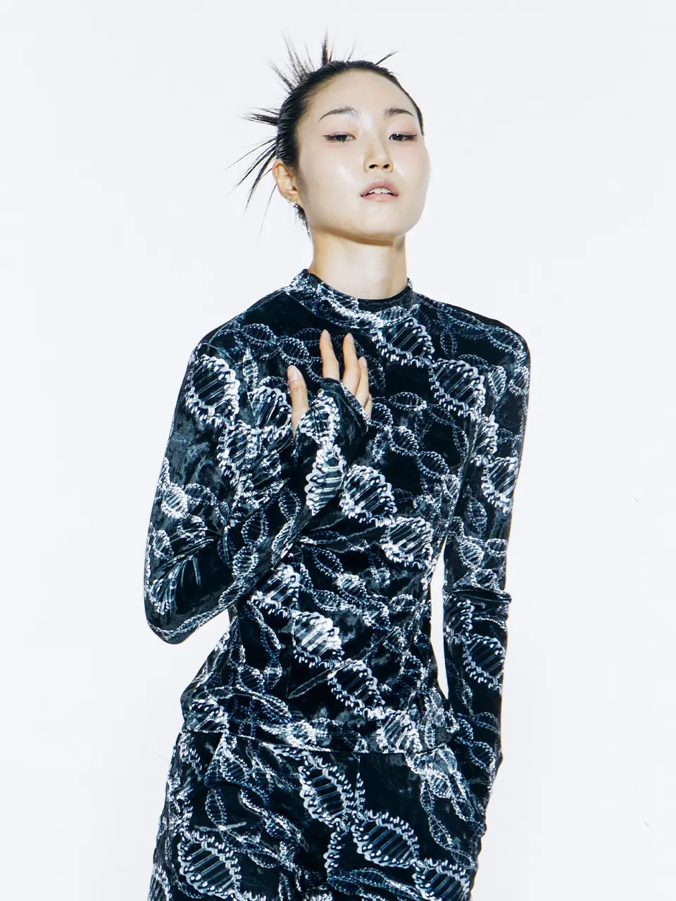 Print Velvet Brim Top Black