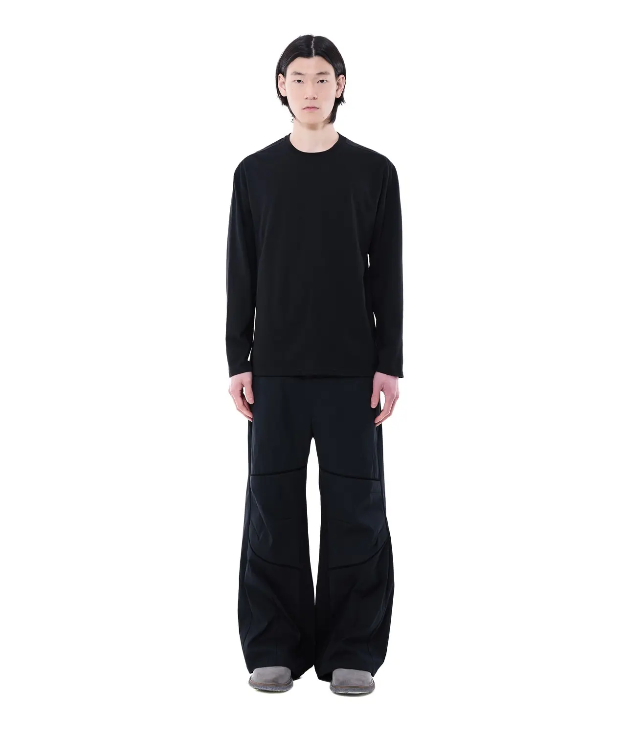 EP.9 01 Sleeve — Black