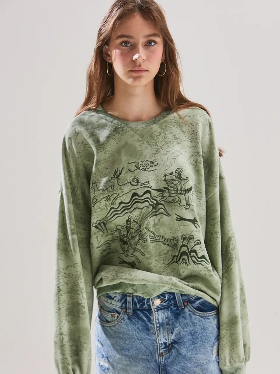 Royal Hunting Scene Sweatshirt (Khaki)