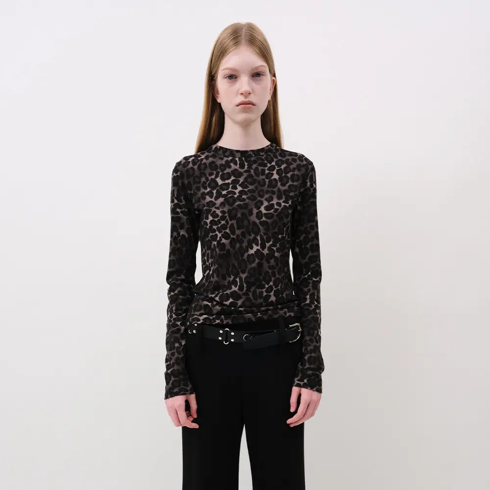 Long Sleeve Slim Graphic Top (Dark Leopard)