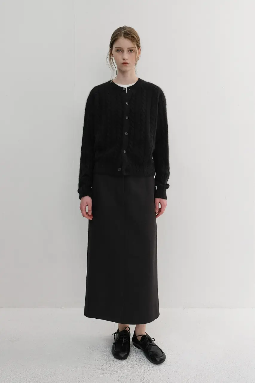 H-Line Long Skirt (Black)