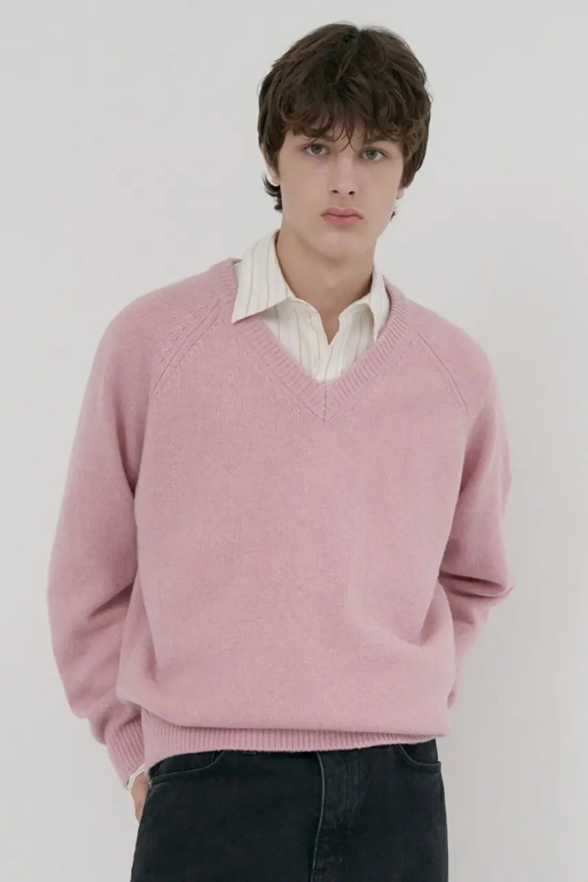 Unisex Soft Volume V-Neck Sweater (Soft Pink)