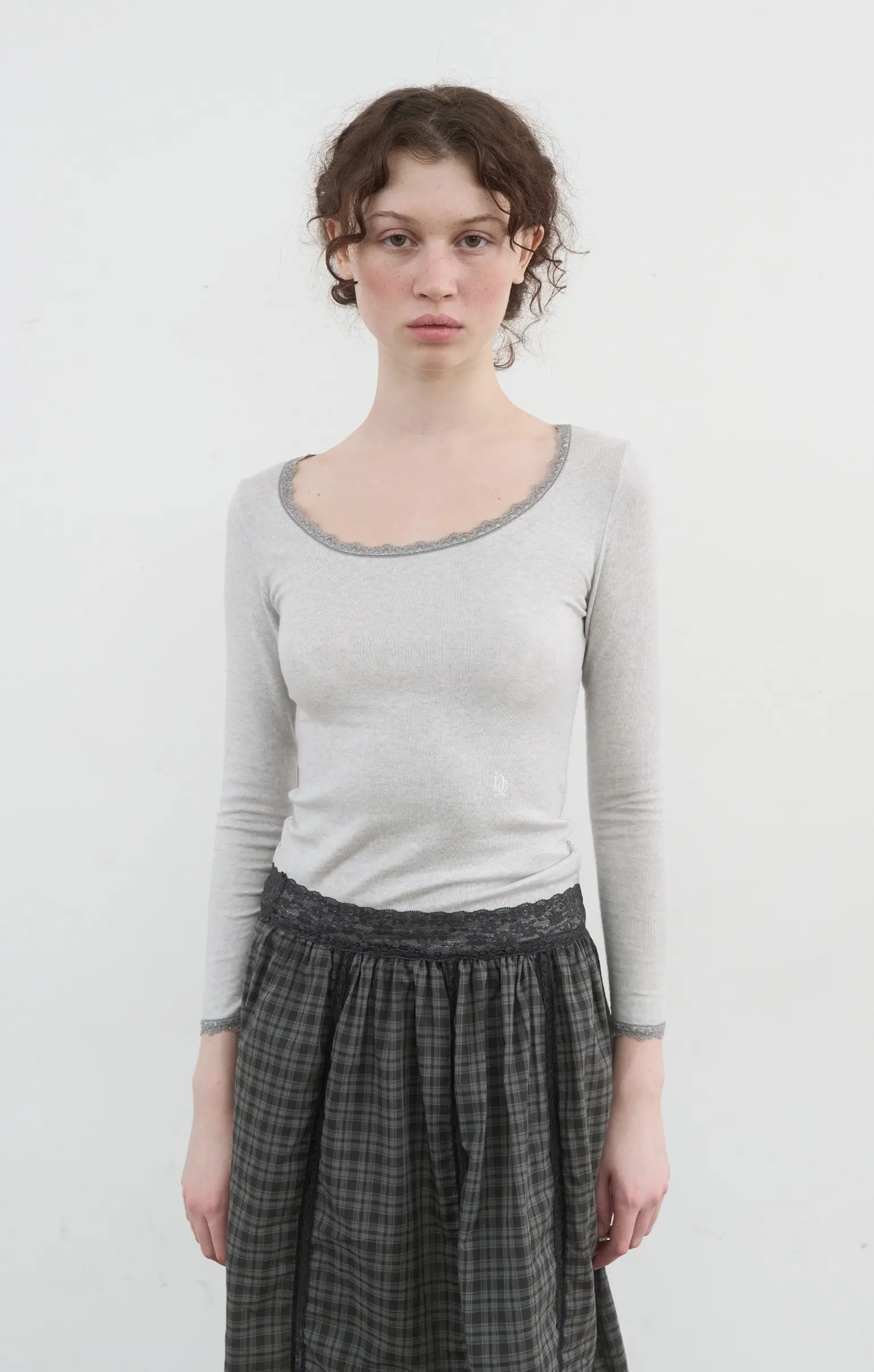 Lace Trim T (Light Melange Grey)