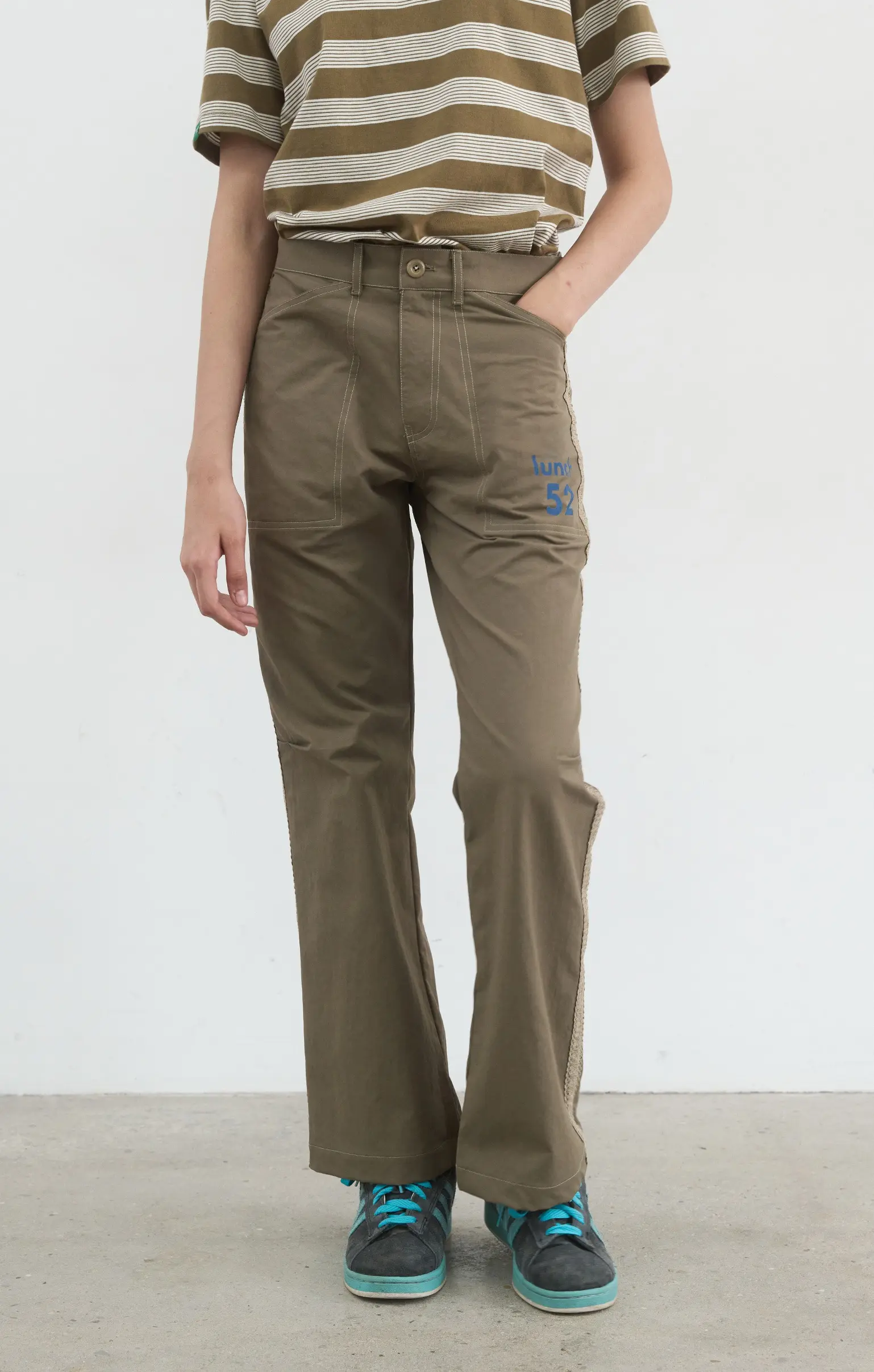 Lunch Bootcut Pants (Khaki)