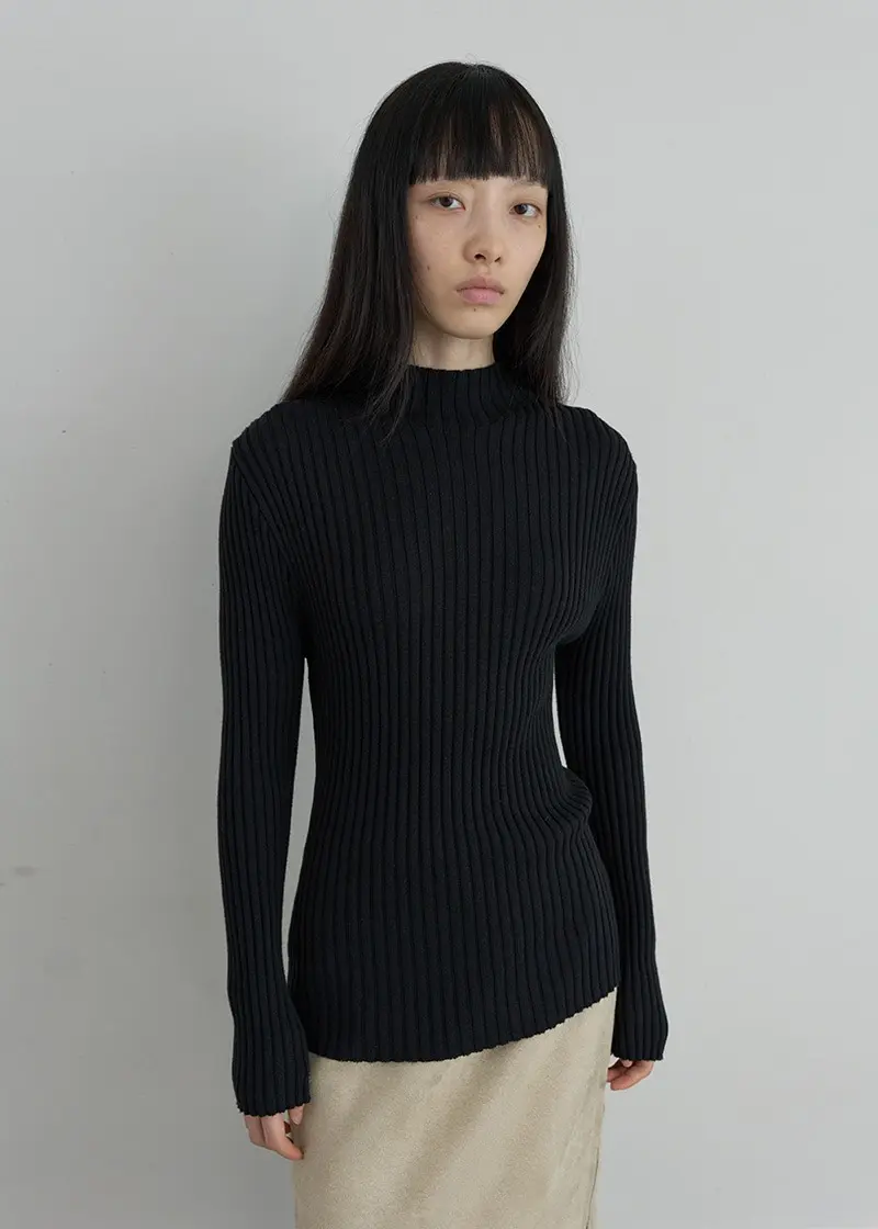 Ribbed Knit Sweater (Black)