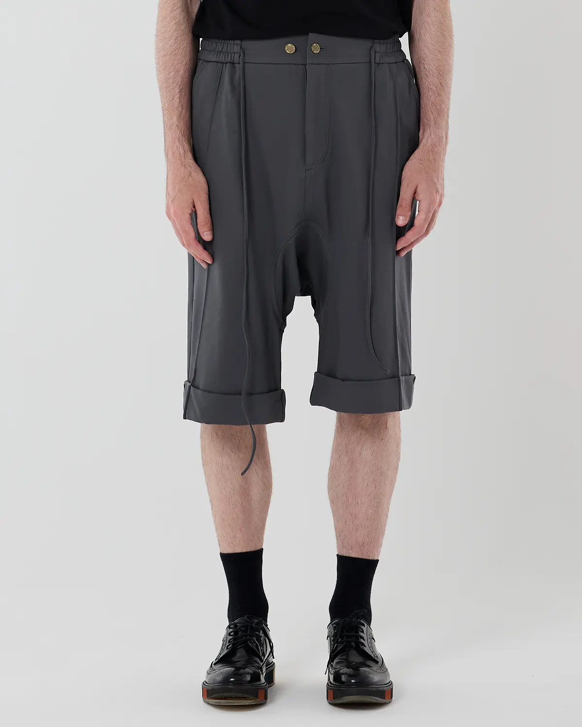 Short Baggie Trousers – dark grey