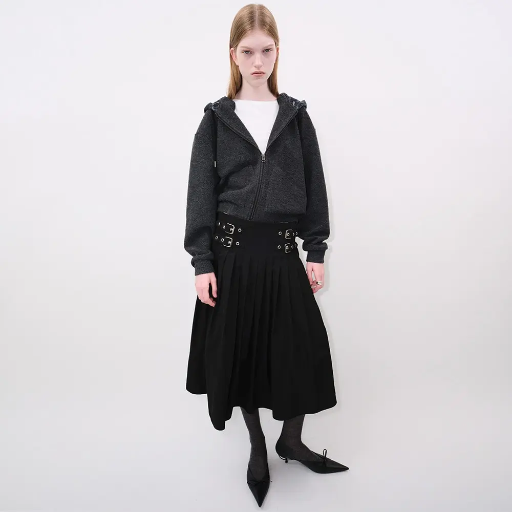 Buckle Waist Pleated Skirt (Black)